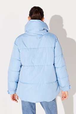 Loose Fit Rahat Kesim Dik Yaka Açık Mavi Şişme Mont - Blue-L232228400 (görsel 6)