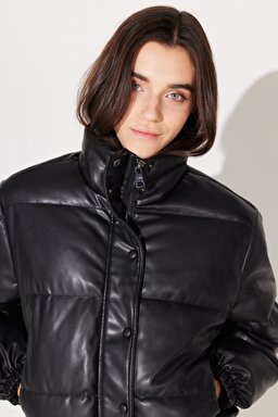 Regular Fit Normal Kesim Dik Yaka Siyah Suni Deri Şişme Mont - Black-L232230001 (görsel 3)