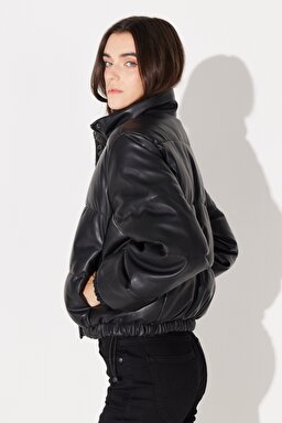 Regular Fit Normal Kesim Dik Yaka Siyah Suni Deri Şişme Mont - Black-L232230001 (görsel 5)