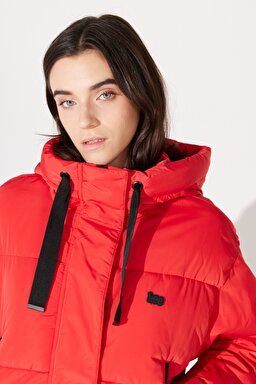 Regular Fit Normal Kesim Kapüşonlu Dik Yaka Kırmızı Şişme Mont - Red-L232233600 (görsel 5)