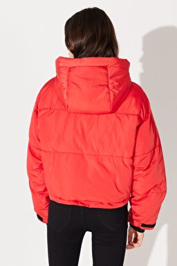 Regular Fit Normal Kesim Kapüşonlu Dik Yaka Kırmızı Şişme Mont - Red-L232233600 (görsel 7)