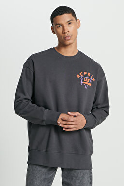 Loose Fit Rahat Kesim Bisiklet Yaka İçi Polarlı Sırt Baskılı Antrasit Sweatshirt - Anthracite-L232282003