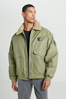 Regular Fit Normal Kesim Patch Detaylı Sherpa Yaka Haki Bomber Ceket - Khaki-L232386801 (görsel 2)