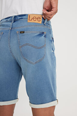 Slim Fit Dar Kesim Yüksek Bel 5 Cepli Mavi Jean Kot Şort - Mid Blue-L241079XT (görsel 3)