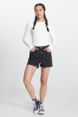 Slim Fit Dar Kesim Bisiklet Yaka Uzun Kollu Beyaz Tişört - White-L241623100 (görsel 3)