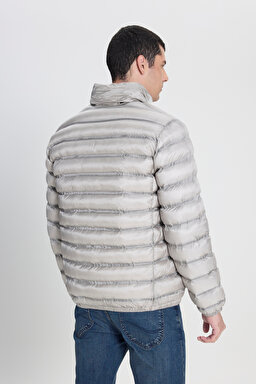 Regular Fit Normal Kesim Dik Yaka Fermuarlı Gri Bej Şişme Mont - Beige-L242028614 (görsel 5)