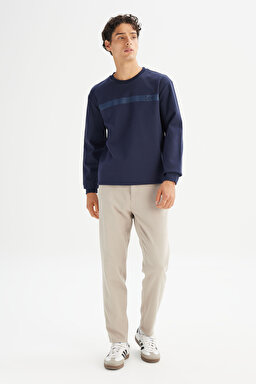 Pamuklu Regular Fit Normal Kesim Bisiklet Yaka Sweatshirt - DarKNavy-L242499411 (görsel 2)