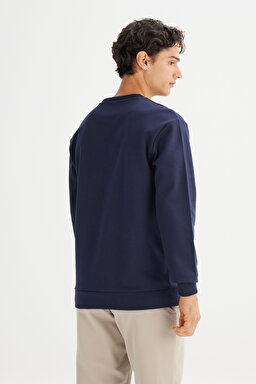Pamuklu Regular Fit Normal Kesim Bisiklet Yaka Sweatshirt - DarKNavy-L242499411 (görsel 5)
