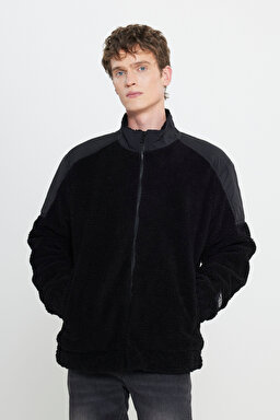 Relaxed Fit Geniş Kesim Fermuarlı Omuz Detaylı Siyah Sherpa Ceket - Black-L242525001