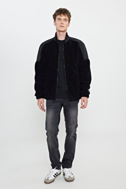 Relaxed Fit Geniş Kesim Fermuarlı Omuz Detaylı Siyah Sherpa Ceket - Black-L242525001 (görsel 3)