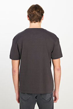 %100 Pamuk Relaxed Fit Geniş Kesim Bisiklet Yaka Antrasit Basic T-shirt - Anthracite-L2510096003 (görsel 5)