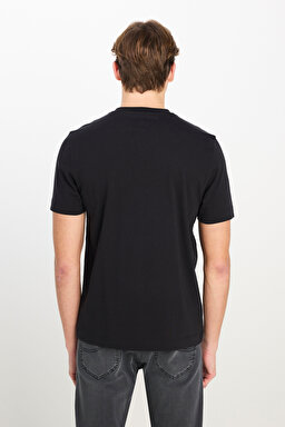 %100 Pamuk Regular Fit Normal Kesim Bisiklet Yaka Grafik Baskılı Siyah Tişört - Black-L2510172001 (görsel 5)