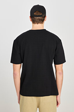 Relaxed Fit Geniş Kesim Bisiklet Yaka Pamuklu Siyah Tişört - Black-L2510271001 (görsel 5)