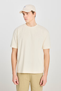 Relaxed Fit Geniş Kesim Bisiklet Yaka Pamuklu Kırık Beyaz Tişört - Off White-L2510271102 (görsel 2)
