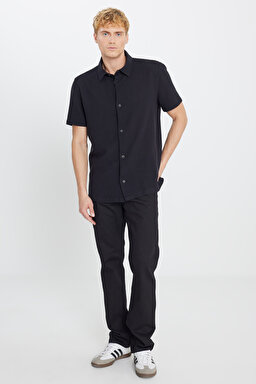 %100 Pamuk Relaxed Fit Geniş Kesim Kısa Kollu Siyah Gömlek - Black-L2510286001 (görsel 3)