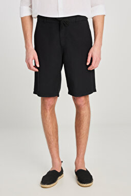 Relaxed Fit Geniş Kesim Lastik Bel Detaylı Esnek Siyah Chino Şort - Black-L2510293001 (görsel 3)