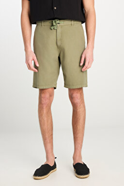 Relaxed Fit Geniş Kesim Lastik Bel Detaylı Esnek Haki Chino Şort - Khaki-L2510293801 (görsel 3)