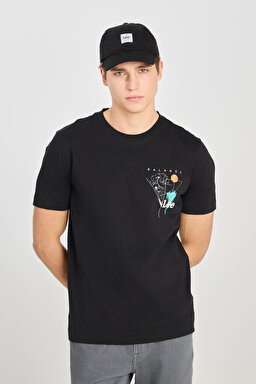 %100 Pamuk Regular Fit Normal Kesim Bisiklet Yaka Baskılı Siyah Tişört - Black-L2510319001 (görsel 2)