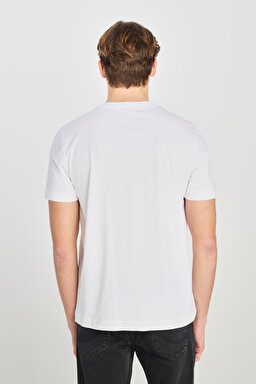 %100 Pamuk Regular Fit Normal Kesim Bisiklet Yaka Baskılı Beyaz Tişört - White-L2510319100 (görsel 5)