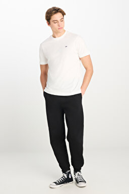%100 Pamuk Regular Fit Normal Kesim Ribanalı Paça Siyah Jogger Pantolon - Black-L2510567001 (görsel 3)