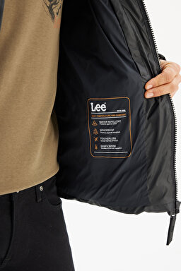 Regular Fit Normal Kesim Kapüşonlu Cepli Şişme Puffer Mont - Black-L2520263001 (görsel 5)