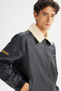 Relaxed Fit Rahat Kesim Dik Yaka Cepli Ceket - Black-L2520280001 (görsel 4)