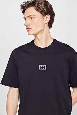%100 Pamuk Nefes Alabilir Kumaş Loose Fit Rahat Kesim Logo Detaylı Tişört - Black-L2520302001 (görsel 4)