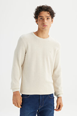 Pamuklu Regular Fit Normal Kesim Bisiklet Yaka Triko Kazak - Ecru-L2520364104
