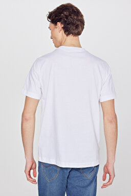 %100 Pamuk Regular Fit Normal Kesim Bisiklet Yaka Logo Detaylı Tişört - White-L2610014100 (görsel 5)