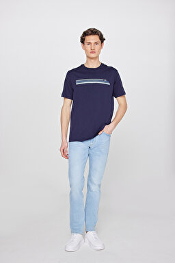 %100 Pamuk Regular Fit Normal Kesim Bisiklet Yaka Logo Detaylı Tişört - Navy-L2610020410 (görsel 3)