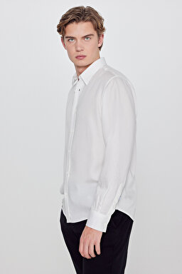 Yumuşak Dokulu Regular Fit Normal Kesim Klasik Yaka Gömlek - White-L2610084100 (görsel 2)