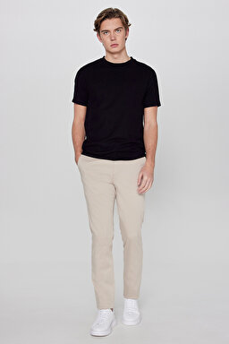 Yumuşak Dokulu Regular Fit Normal Kesim Bisiklet Yaka Basic Tişört - Black-L2610123001 (görsel 3)
