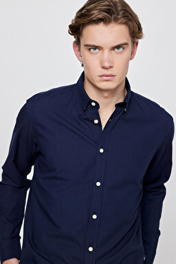 Pamuklu Yumuşak Dokulu Regular Fit Normal Kesim Çizgili Gömlek - Navy-L2610158410 (görsel 4)