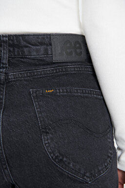 Carol Straight Fit Düz Kesim Yüksek Bel Esnek Jean Kot Şort - Evening Dark-L37CBBB34 (görsel 4)