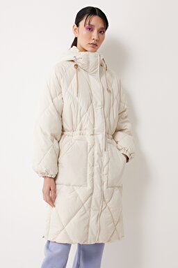 Regular Fit Normal Kesim Kapüşonlu Uzun Şişme Mont - Ecru-L55KEVDN (görsel 4)