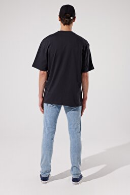 Loose Fit Rahat Kesim %100 Pamuk Bisiklet Yaka Siyah Tişört - Washed Black-L69ICOON (görsel 6)