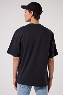 Loose Fit Rahat Kesim %100 Pamuk Bisiklet Yaka Siyah Tişört - Washed Black-L69ICOON (görsel 7)