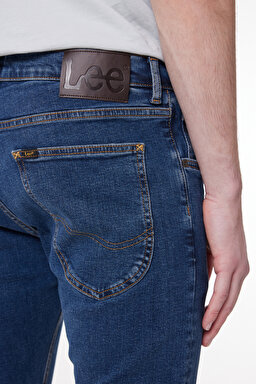 Slim Fit Dar Kesim Düşük Bel Mavi Esnek Luke Jean Denim Kot Pantolon - Mid Blue-L719098XT (görsel 5)
