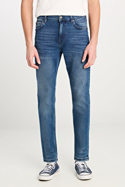 Austin Regular Tapered Fit Daralan Kesim Mavi Pamuklu Esnek Jean Denim Pantolon - Mid Indigo-L733025318 (görsel 3)