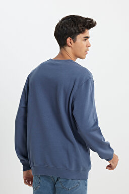 Regular Fit Normal Kesim %100 Pamuk Bisiklet Yaka İçi Polarlı İndigo Sweatshirt - Indigo-L81IRY315 (görsel 7)