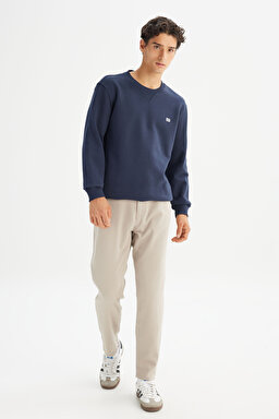Regular Fit Normal Kesim %100 Pamuk Bisiklet Yaka Şardonlu Sweatshirt - Midnight Navy-L81IRYMA (görsel 2)