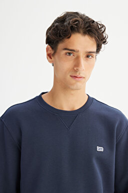 Regular Fit Normal Kesim %100 Pamuk Bisiklet Yaka Şardonlu Sweatshirt - Midnight Navy-L81IRYMA (görsel 4)