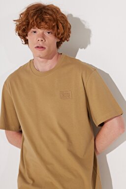 Loose Fit Rahat Kesim %100 Pamuk Bisiklet Yaka Camel Tişört - Clay-LL84FU60 (görsel 2)