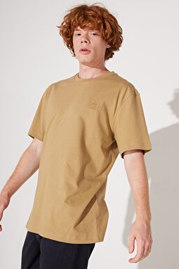 Loose Fit Rahat Kesim %100 Pamuk Bisiklet Yaka Camel Tişört - Clay-LL84FU60 (görsel 4)