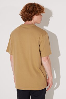 Loose Fit Rahat Kesim %100 Pamuk Bisiklet Yaka Camel Tişört - Clay-LL84FU60 (görsel 6)