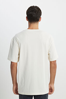 Loose Fit Rahat Kesim %100 Pamuk Bisiklet Yaka Ekru Tişört - Ecru-LL84FUNQ (görsel 5)