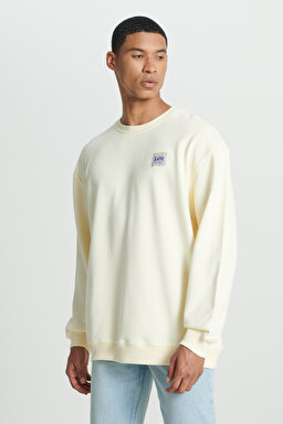 Relaxed Fit Rahat Kesim %100 Pamuk Bisiklet Yaka Şardonlu Ekru Sweatshirt - Ecru-LM01RJNQ (görsel 2)
