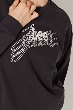 Relaxed Fit Geniş Kesim %100 Pamuk Bisiklet Yaka Şardonlu Antrasit Sweatshirt - Washed Black-LV32EJON (görsel 4)