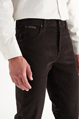Pamuklu Texas Slim Fit Dar Kesim Cepli Esnek Kadife Pantolon - Coffee Bean-MW12SECH31 (görsel 4)