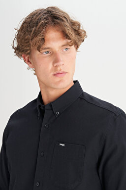 %100 Pamuk Regular Fit Normal Kesim Cep Detaylı Siyah Gömlek - Black-MW241464001 (görsel 4)